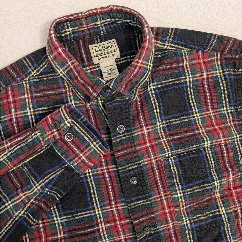 LL Bean Traditional Fit Flannel Shirt Mens Med Slightly Fitted Plaid Long Sleeve